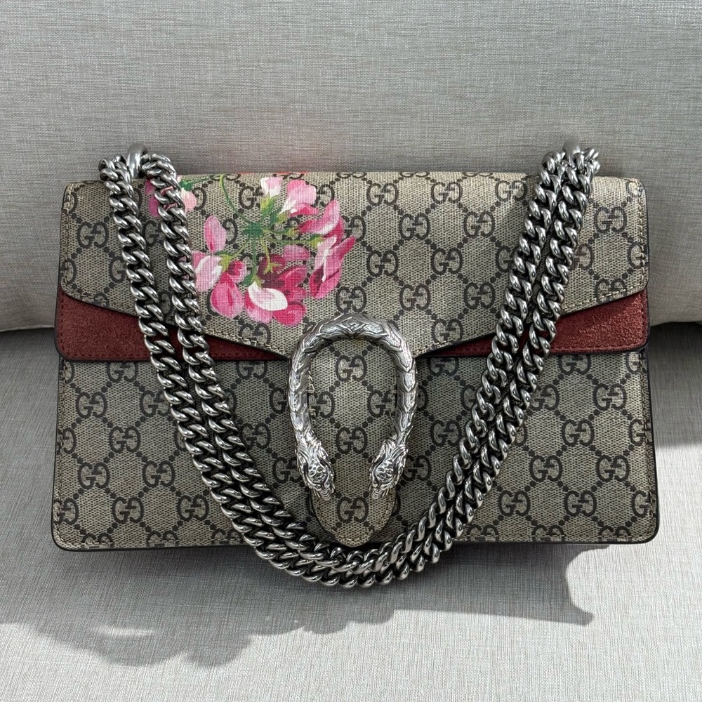 Gucci Beige GG Supreme Floral Dionysus Shoulder Bag with Pink Flower